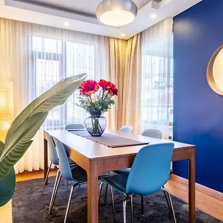 Captivating Flat With Balcony Near Besiktas Pier Isztambul