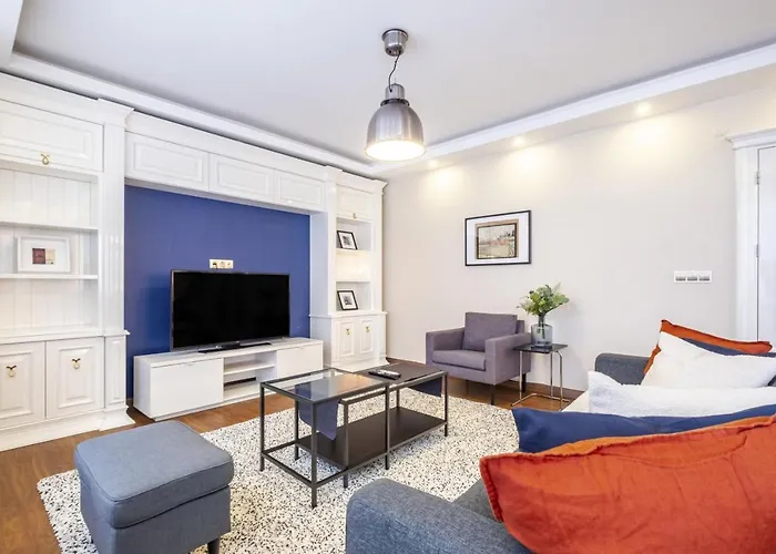 Captivating Flat With Balcony Near Besiktas Pier *