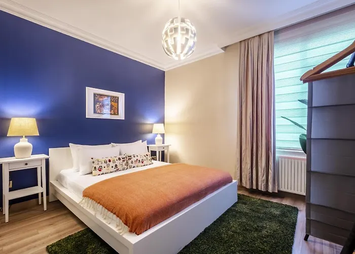 Captivating Flat With Balcony Near Besiktas Pier Appartement Istanboel