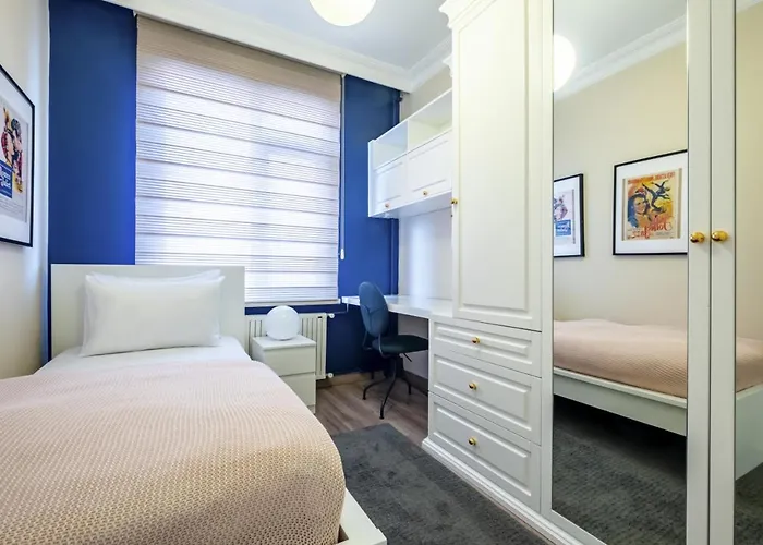 Captivating Flat With Balcony Near Besiktas Pier Istanboel