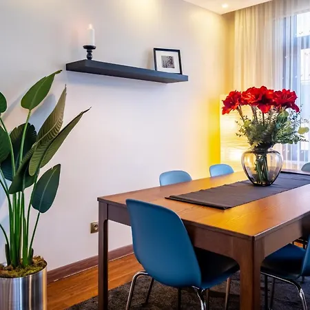 Captivating Flat With Balcony Near Besiktas Pier *