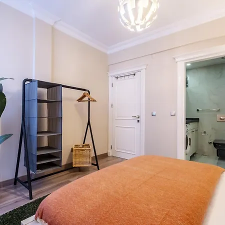 Captivating Flat With Balcony Near Besiktas Pier * Istambul